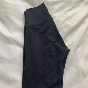 Lulu lemon winder under leggings